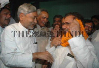 Image Id : 7430558 <span>Date : 2006-04-11 <span>Category : Politics</span>