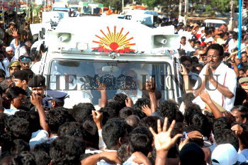 Image Id : 7431330 <span>Date : 2006-04-12 <span>Category : Politics</span>