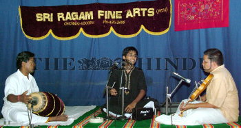 Image Id : 7438038 <span>Date : 2006-04-13 <span>Category : Arts Culture and Entertainment</span>