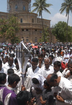 Image Id : 7456321 <span>Date : 2006-04-14 <span>Category : Religion and Belief</span>