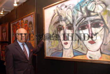 Image Id : 7458537 <span>Date : 2006-04-14 <span>Category : Arts Culture and Entertainment</span>