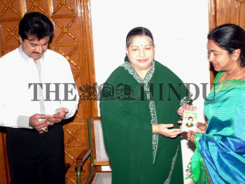 Image Id : 7487789 <span>Date : 2006-04-17 <span>Category : Politics</span>