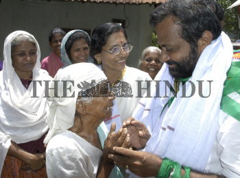Image Id : 7512051 <span>Date : 2006-04-19 <span>Category : Politics</span>