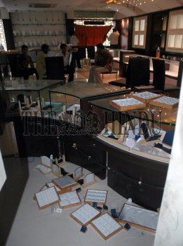 Image Id : 7802454 <span>Date : 2006-05-16 <span>Category : Crime Law and Justice</span>