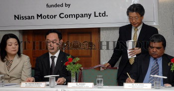Image Id : 7900694 <span>Date : 2006-05-26 <span>Category : Economy Business and Finance</span>