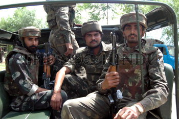 Image Id : 7917637 <span>Date : 2006-05-28 <span>Category : Conflicts War and Peace</span>
