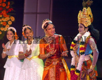 Image Id : 8038155 <span>Date : 2006-06-07 <span>Category : Arts Culture and Entertainment</span>