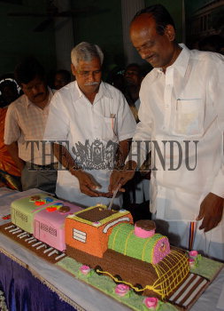 Best Train Tunnel Theme Birthday Cake In Mumbai | Order Online