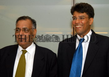 Image Id : 8106166 <span>Date : 2006-06-12 <span>Category : Economy Business and Finance</span>