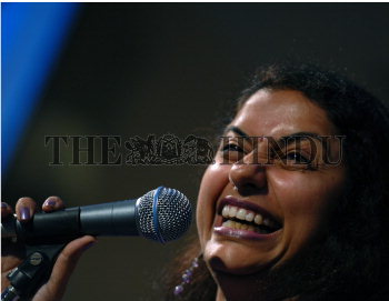 Image Id : 8116541 <span>Date : 2006-06-12 <span>Category : Arts Culture and Entertainment</span>