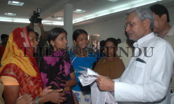 Image Id : 8142651 <span>Date : 2006-06-15 <span>Category : Politics</span>