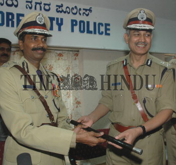 Image Id : 8217609 <span>Date : 2006-06-21 <span>Category : Crime Law and Justice</span>
