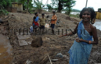 Image Id : 8372881 <span>Date : 2006-07-04 <span>Category : Disaster and Accident</span>