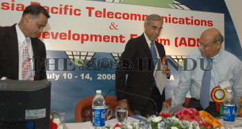 Image Id : 8434480 <span>Date : 2006-07-10 <span>Category : Economy Business and Finance</span>