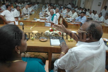 Image Id : 8473865 <span>Date : 2006-07-14 <span>Category : Politics</span>
