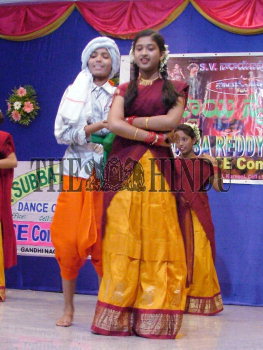 Image Id : 8566372 <span>Date : 2006-07-23 <span>Category : Arts Culture and Entertainment</span>
