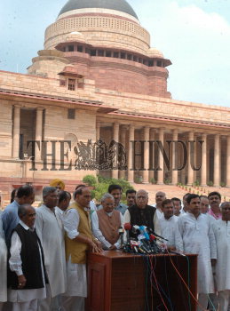 Image Id : 8573658 <span>Date : 2006-07-24 <span>Category : Politics</span>