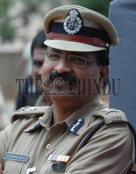 Image Id : 8620260 <span>Date : 2006-07-29 <span>Category : Crime Law and Justice</span>