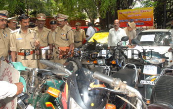 Image Id : 8638577 <span>Date : 2006-07-31 <span>Category : Crime Law and Justice</span>