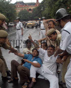 Image Id : 8715552 <span>Date : 2006-08-04 <span>Category : Politics</span>