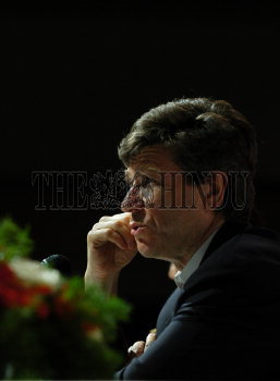 Image Id : 8716941 <span>Date : 2006-08-04 <span>Category : Economy Business and Finance</span>