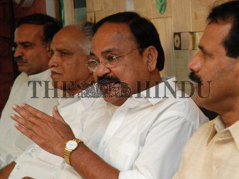 Image Id : 8733837 <span>Date : 2006-08-06 <span>Category : Politics</span>