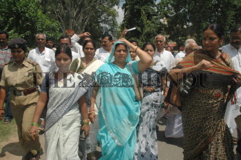 Image Id : 8794072 <span>Date : 2006-08-11 <span>Category : Politics</span>