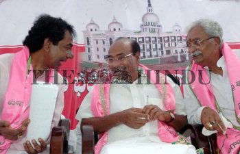 Image Id : 8834787 <span>Date : 2006-08-14 <span>Category : Politics</span>