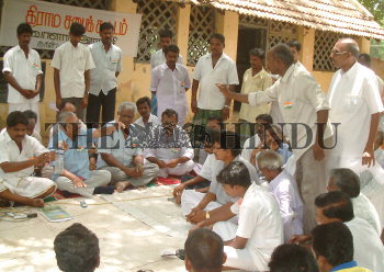 Image Id : 8852203 <span>Date : 2006-08-15 <span>Category : Politics</span>