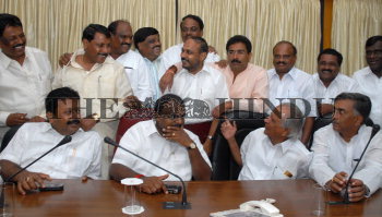 Image Id : 8881230 <span>Date : 2006-08-17 <span>Category : Politics</span>