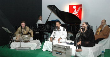 Image Id : 9108830 <span>Date : 2006-08-27 <span>Category : Arts Culture and Entertainment</span>