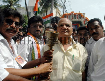 Image Id : 9147841 <span>Date : 2006-08-30 <span>Category : Politics</span>