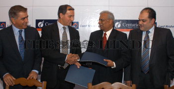 Image Id : 9239416 <span>Date : 2006-09-04 <span>Category : Economy Business and Finance</span>