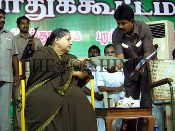Image Id : 9276311 <span>Date : 2006-09-05 <span>Category : Politics</span>