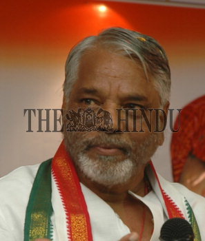 Image Id : 9367307 <span>Date : 2006-09-14 <span>Category : Politics</span>