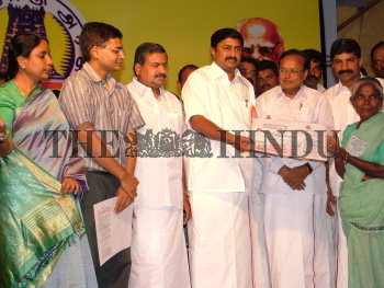 Image Id : 9395300 <span>Date : 2006-09-17 <span>Category : Politics</span>