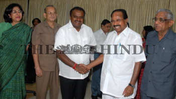 Image Id : 9409121 <span>Date : 2006-09-19 <span>Category : Politics</span>