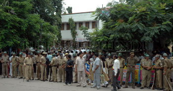 Image Id : 9420295 <span>Date : 2006-09-20 <span>Category : Politics</span>