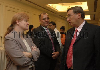 Image Id : 9420368 <span>Date : 2006-09-20 <span>Category : Politics</span>