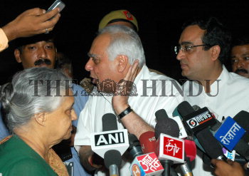 Image Id : 9432664 <span>Date : 2006-09-21 <span>Category : Politics</span>