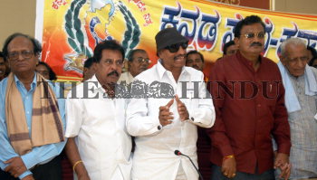 Image Id : 9440909 <span>Date : 2006-09-22 <span>Category : Politics</span>
