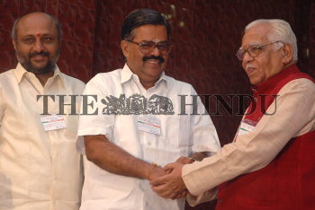Image Id : 9441430 <span>Date : 2006-09-22 <span>Category : Politics</span>