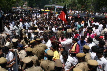 Image Id : 9504876 <span>Date : 2006-09-27 <span>Category : Politics</span>