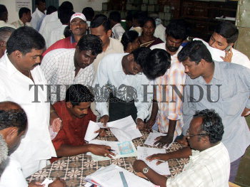 Image Id : 9507606 <span>Date : 2006-09-27 <span>Category : Politics</span>