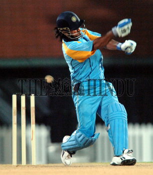 Image Id : 9630464 <span>Date : 2006-10-02 <span>Category : Sport</span>