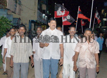 Image Id : 9666913 <span>Date : 2006-10-05 <span>Category : Politics</span>