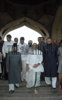 Image Id : 9774340 <span>Date : 2006-10-12 <span>Category : Politics</span>