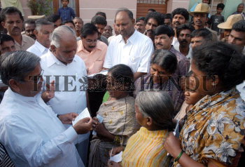 Image Id : 9833475 <span>Date : 2006-10-16 <span>Category : Politics</span>