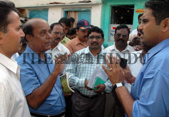 Image Id : 9867846 <span>Date : 2006-10-18 <span>Category : Politics</span>