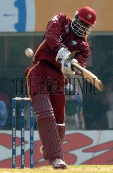 Image Id : 10188200 <span>Date : 2006-11-06 <span>Category : Sport</span>